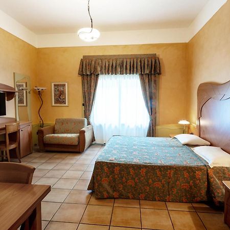 Residence Liberty Parma Buitenkant foto