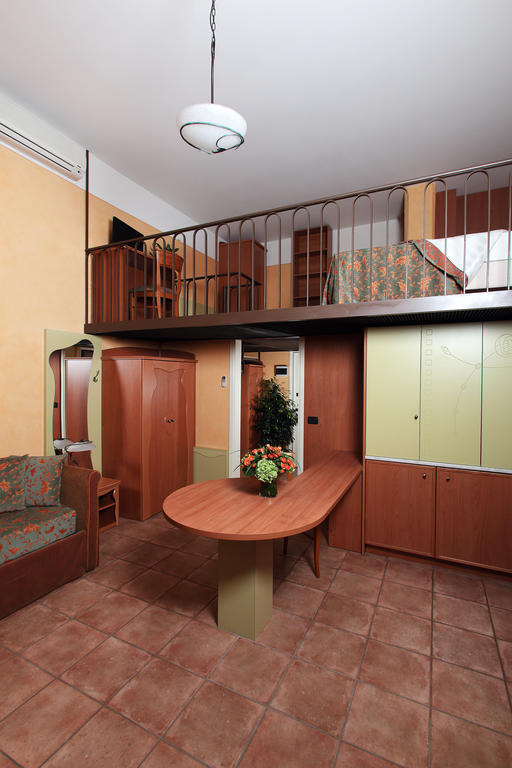 Residence Liberty Parma Buitenkant foto