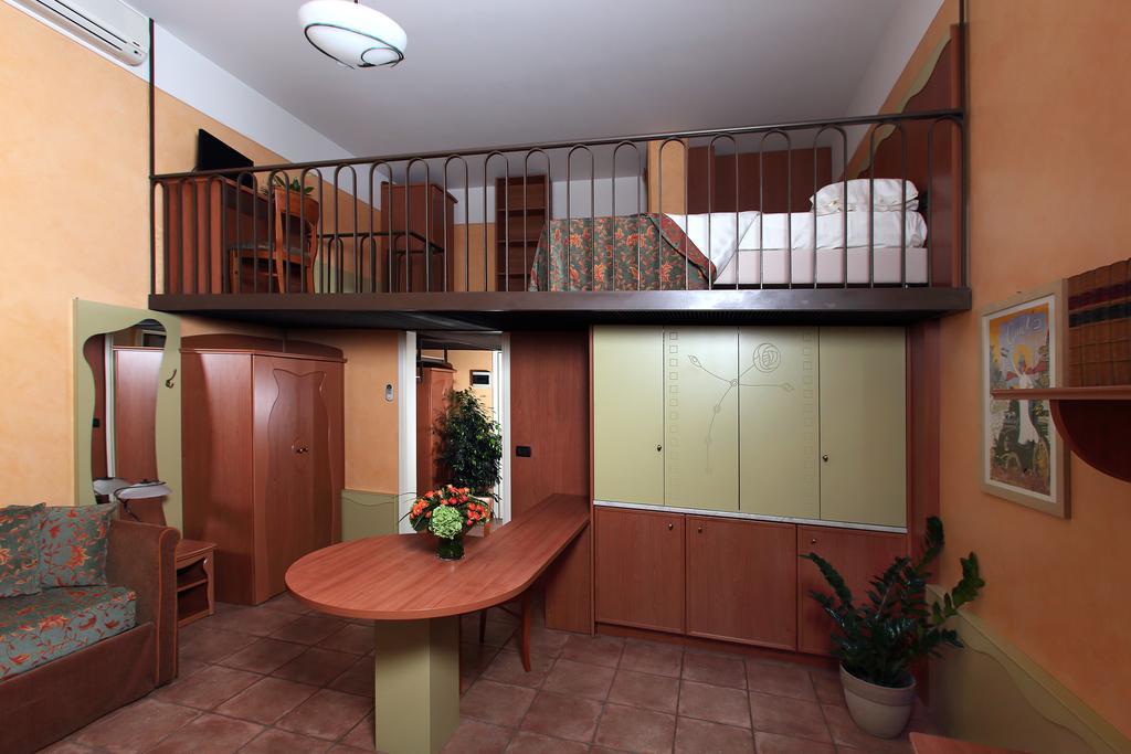 Residence Liberty Parma Buitenkant foto
