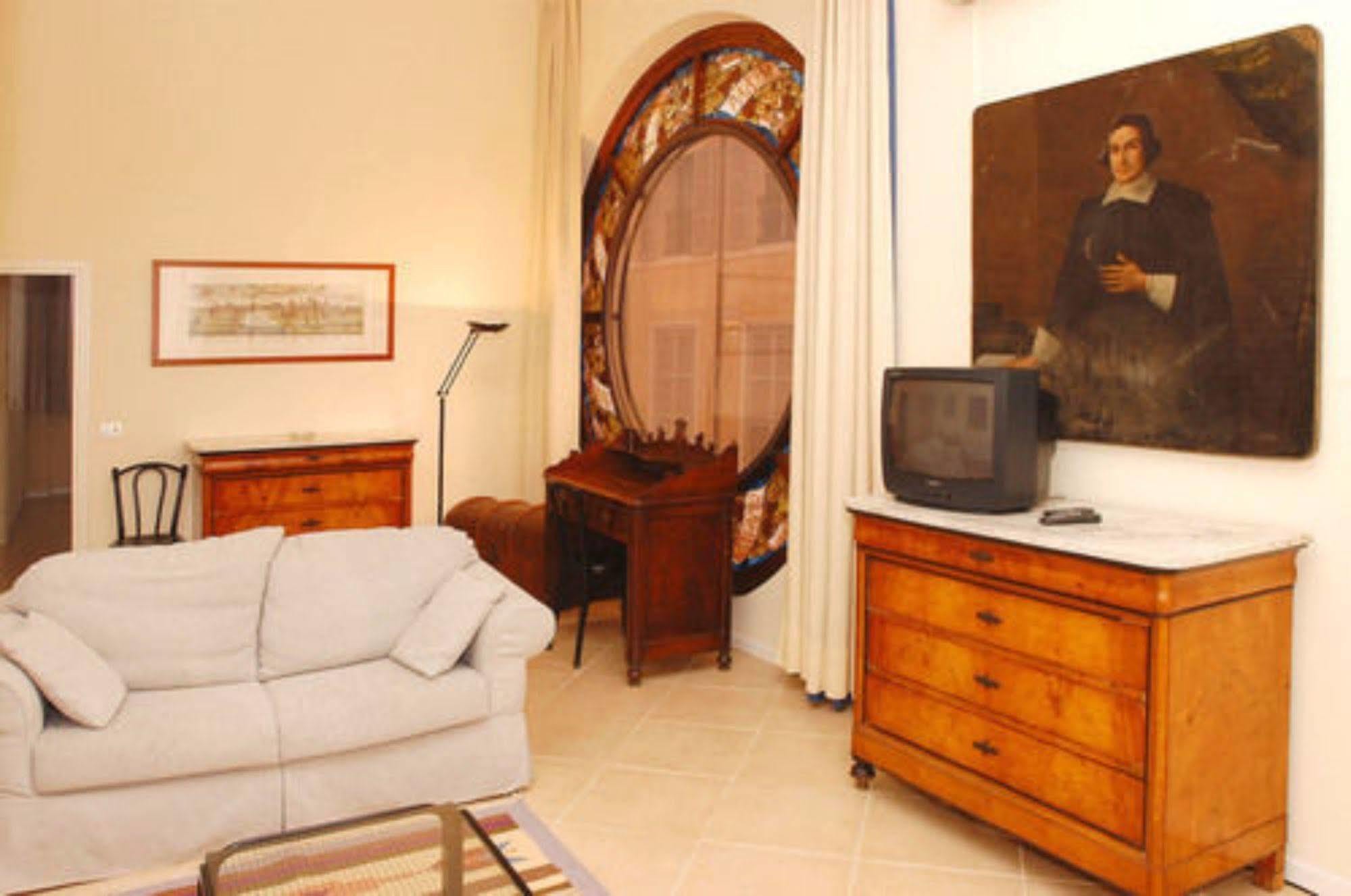 Residence Liberty Parma Buitenkant foto