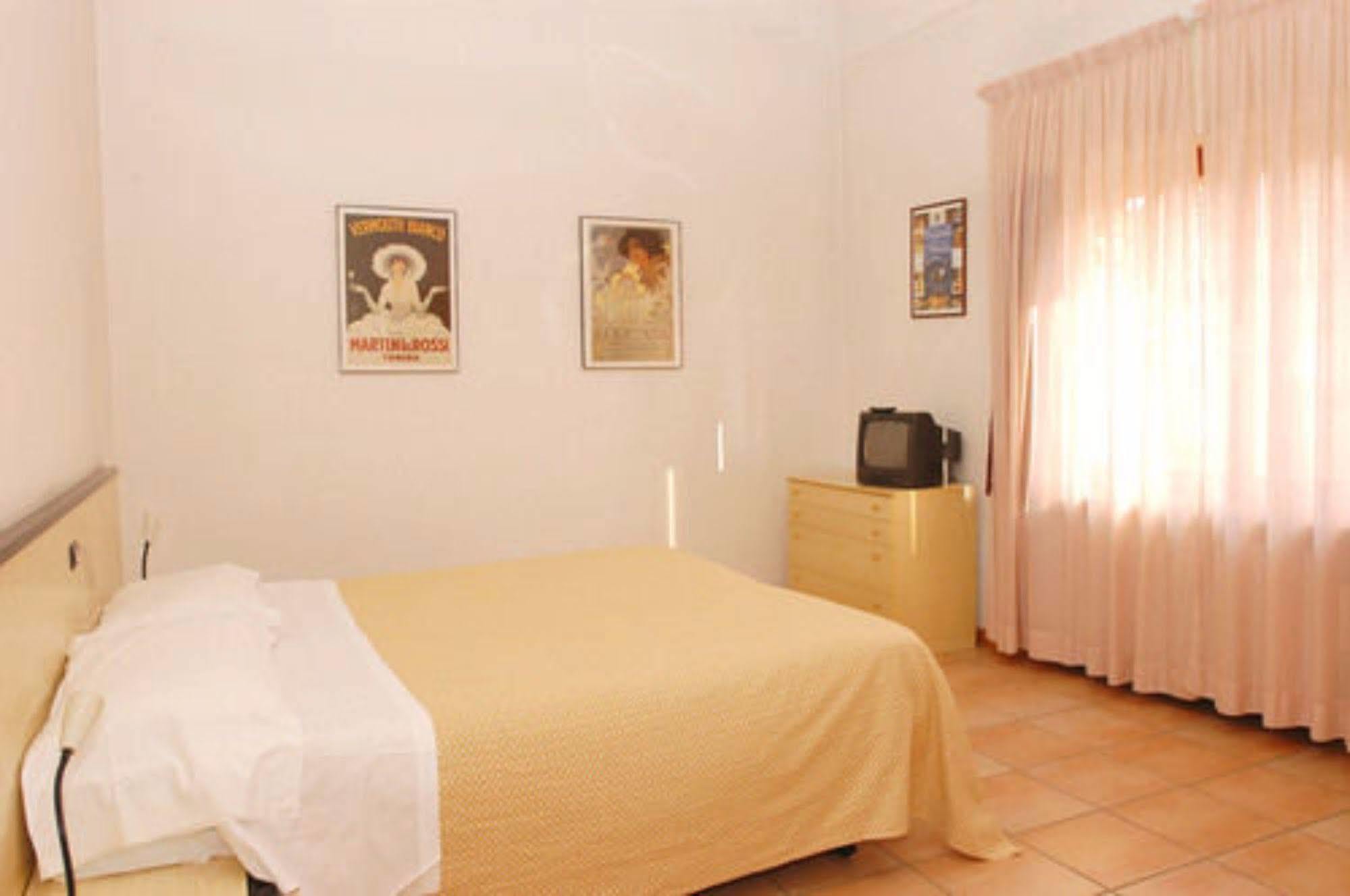 Residence Liberty Parma Buitenkant foto