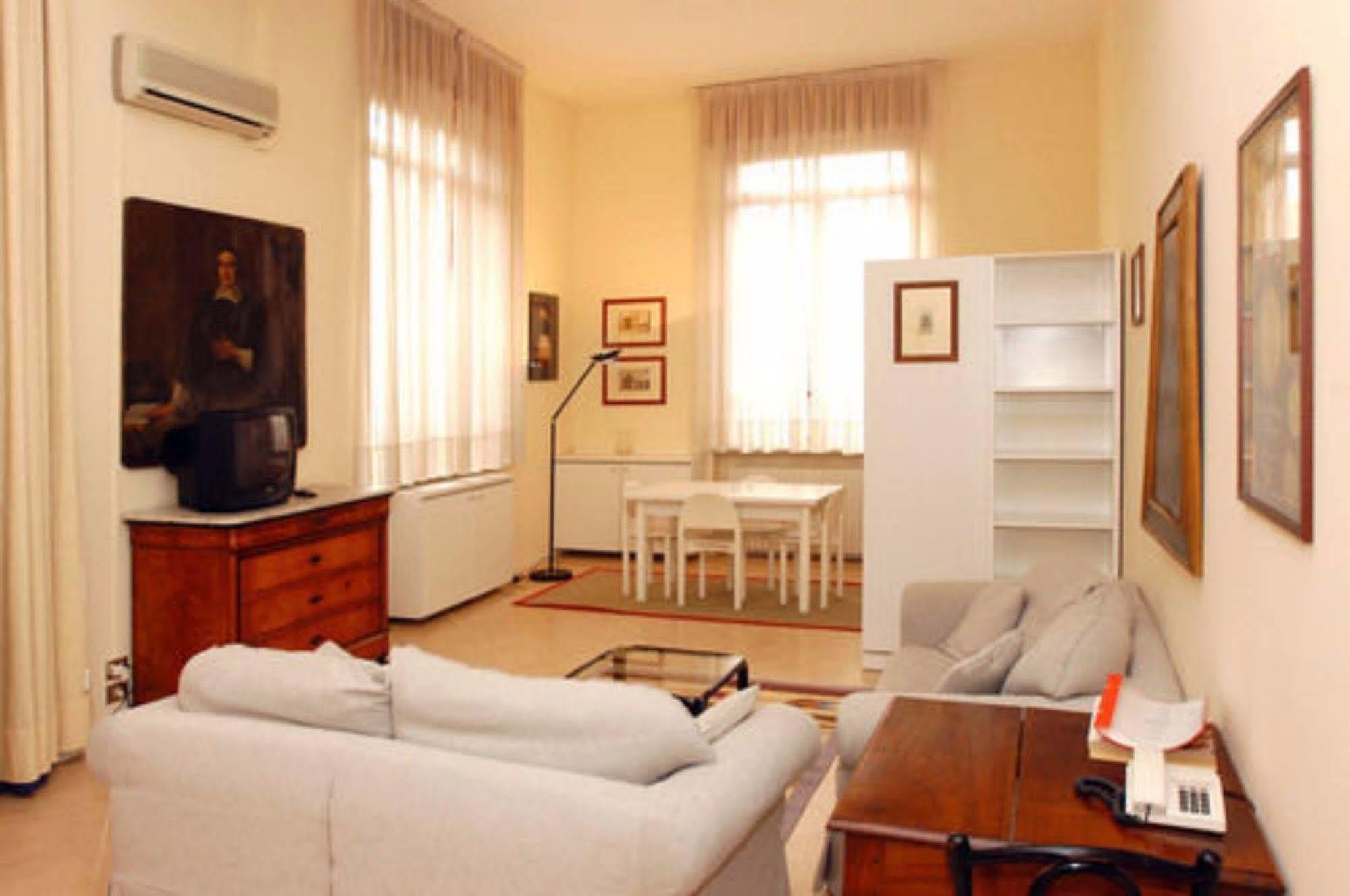 Residence Liberty Parma Buitenkant foto