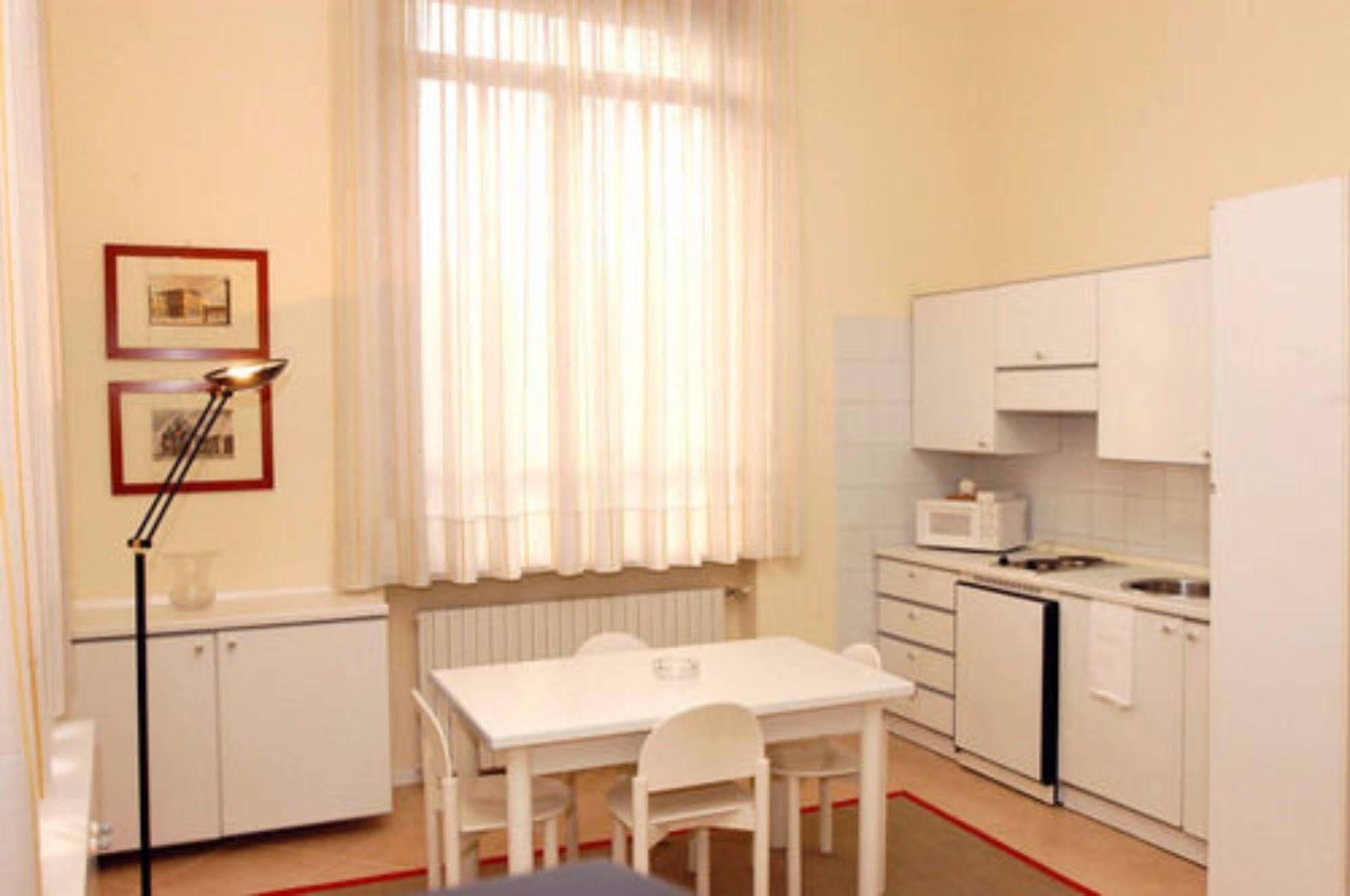 Residence Liberty Parma Buitenkant foto