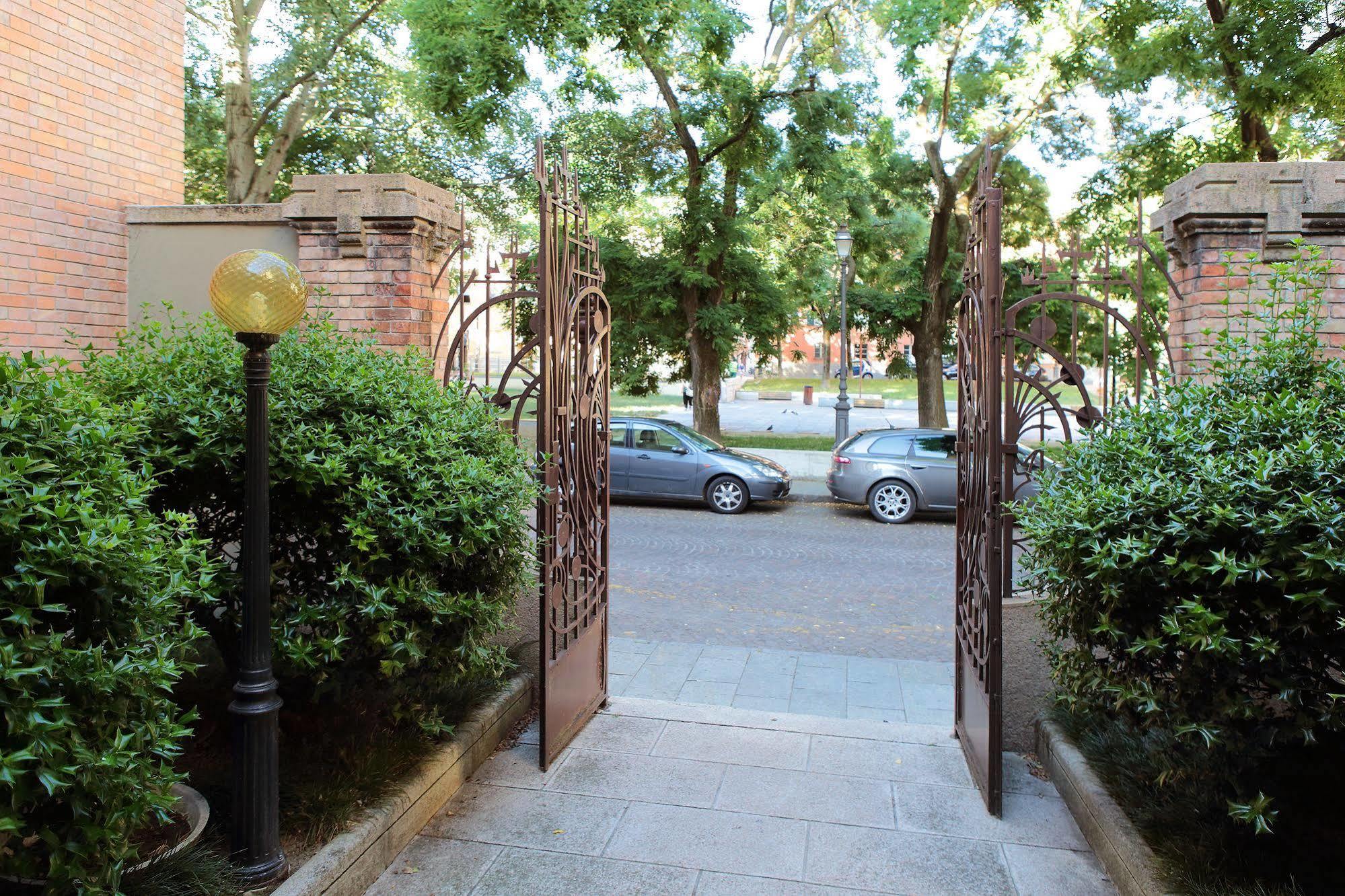 Residence Liberty Parma Buitenkant foto
