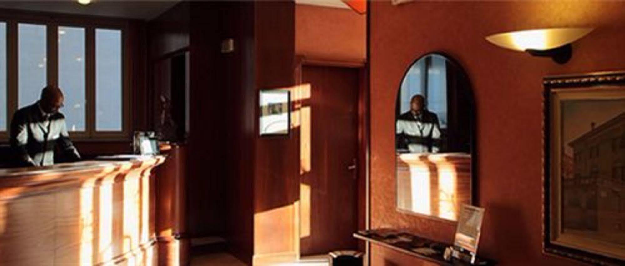 Residence Liberty Parma Buitenkant foto